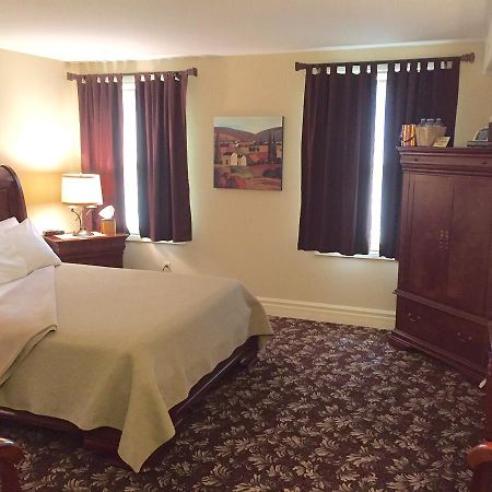 The Queen'S Inn Picton Extérieur photo
