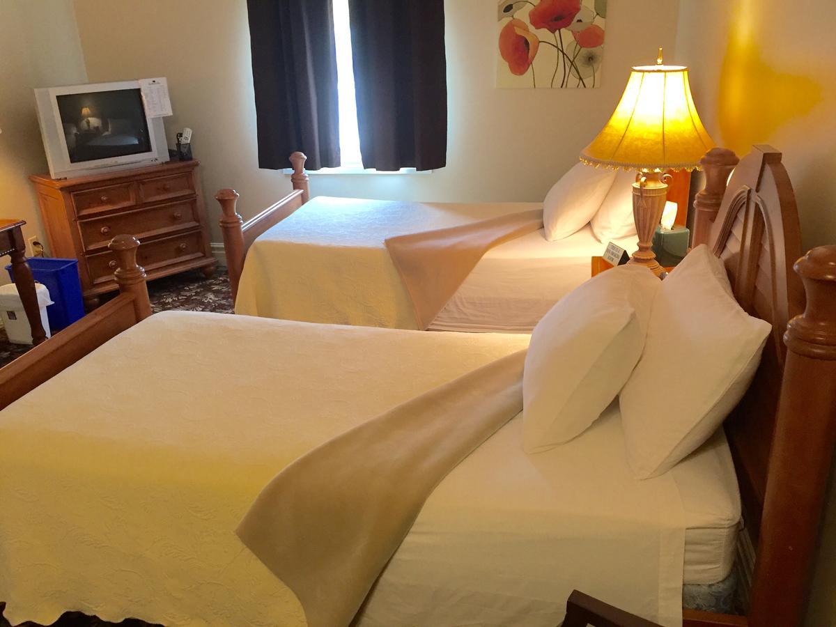 The Queen'S Inn Picton Extérieur photo