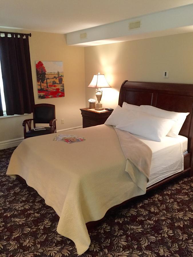 The Queen'S Inn Picton Extérieur photo