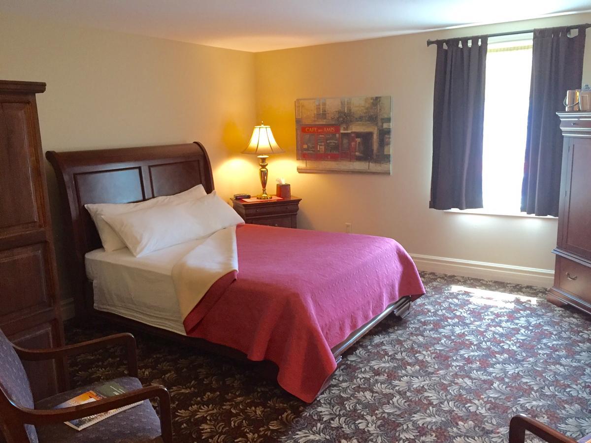 The Queen'S Inn Picton Extérieur photo