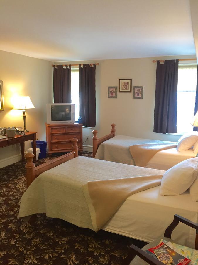 The Queen'S Inn Picton Extérieur photo